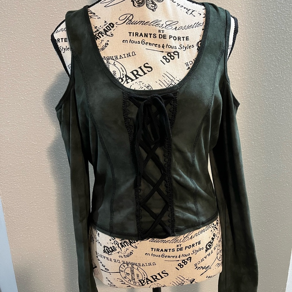 NWOT Thorn & Fable Cold-Shoulder Lace-Up Crop Top in Olive Green - Picture 3 of 6